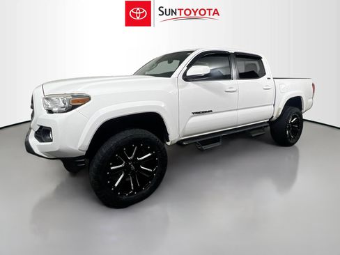 Used 2018 Toyota Tacoma SR5 image 9