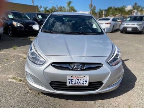 Used 2014 Hyundai Accent SE image 4