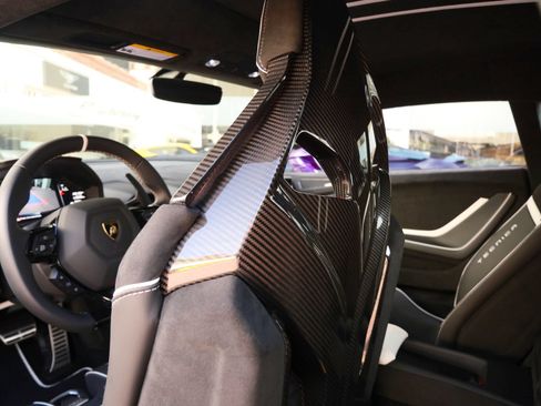 Used 2023 Lamborghini Huracan Tecnica RWD image 23