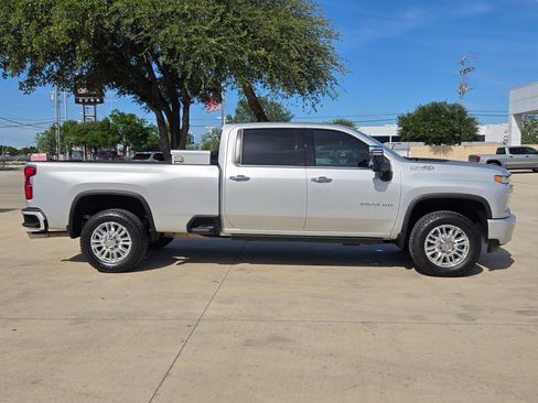 Certified 2022 Chevrolet Silverado 2500 High Country w/ Z71 Off-Road Package AWD/4WD image 8