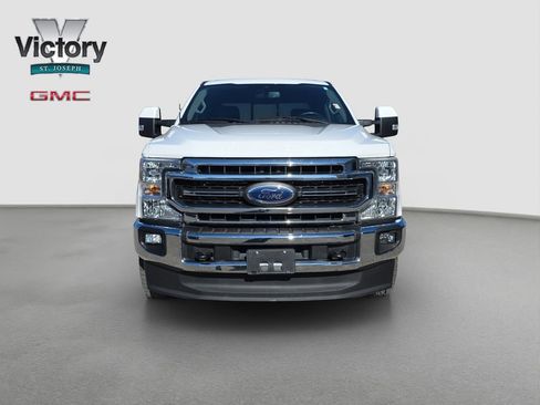 Used 2020 Ford F250 Lariat image 2