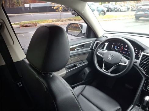 Used 2022 Volkswagen Atlas SE image 15