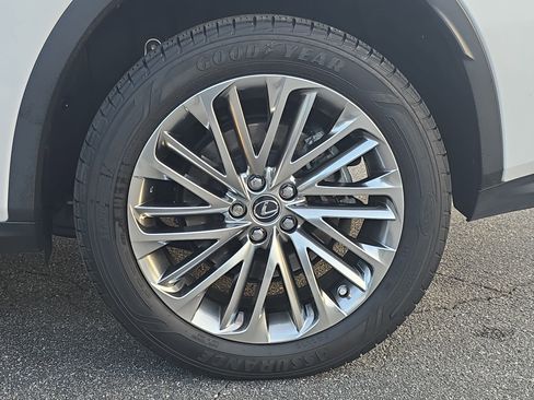 Used 2022 Lexus RX 350L Luxury image 37