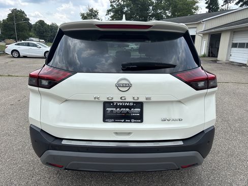 Used 2023 Nissan Rogue SV w/ SV Premium B Package AWD/4WD image 6