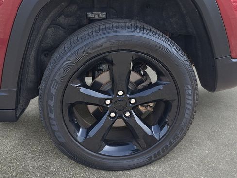 Certified 2023 Jeep Grand Cherokee Altitude AWD/4WD image 34