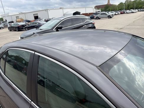 Used 2024 Toyota Camry SE w/ Convenience Package image 4