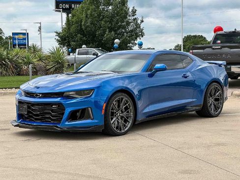 Used 2017 Chevrolet Camaro ZL1 RWD image 7