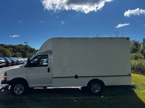 New 2024 Chevrolet Express 3500 w/ Power Convenience Package RWD image 2