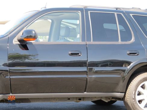 Used 2005 Buick Rainier CXL AWD/4WD image 17