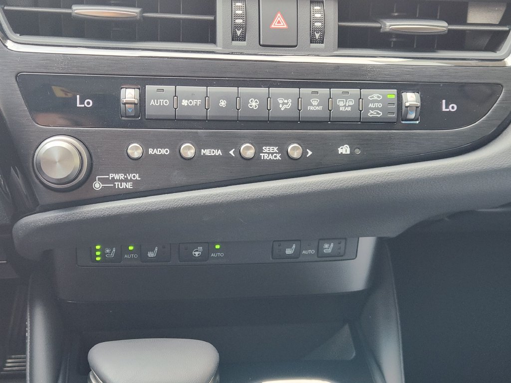 Certified 2025 Lexus ES 350 w/ Premium Package FWD image 18