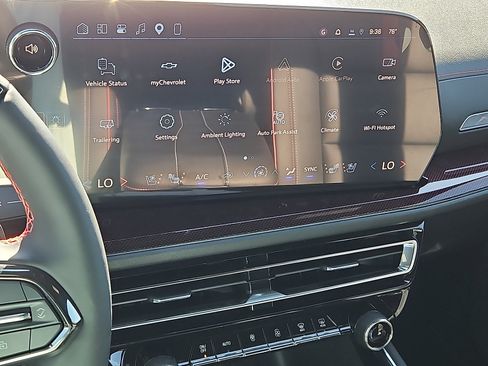 New 2027 Chevrolet Traverse RS FWD image 17