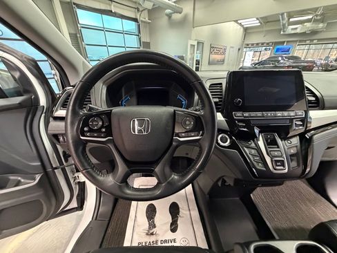 Used 2022 Honda Odyssey Touring image 14