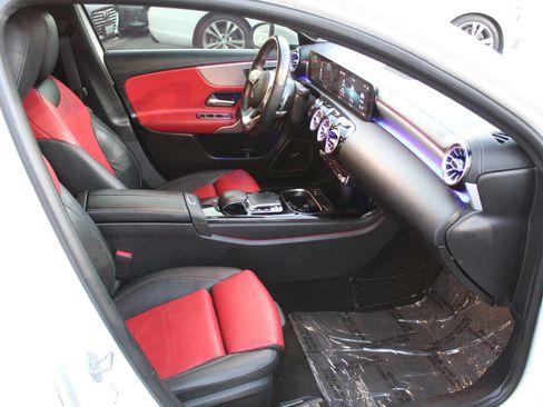 Used 2019 Mercedes-Benz A 220 image 10