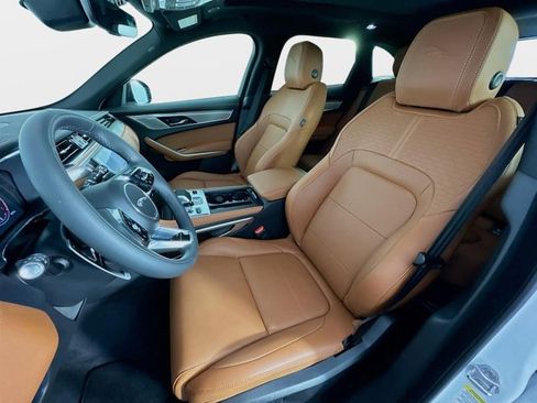 New 2026 Jaguar F-PACE R-Dynamic S image 11