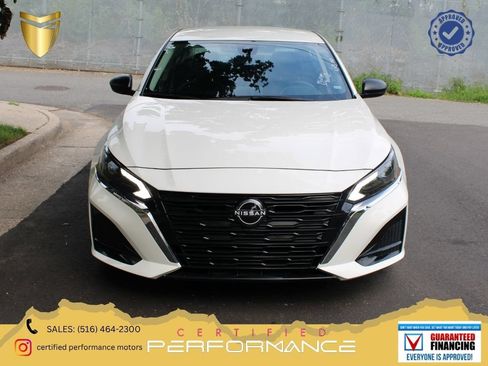 Used 2025 Nissan Altima 2.5 SV FWD image 1