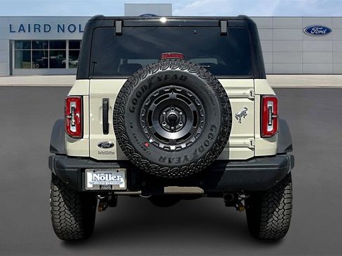 New 2025 Ford Bronco Badlands image 4