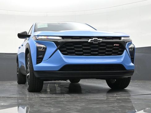 Used 2024 Chevrolet Trax RS w/ Driver Confidence Package FWD image 23
