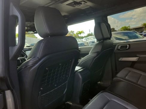 Used 2023 Ford Bronco Everglades image 10
