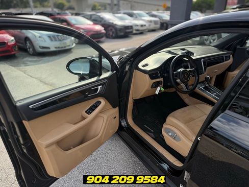 Used 2018 Porsche Macan AWD/4WD image 22