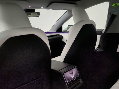 Used 2024 Tesla Model 3 Long Range RWD image 43
