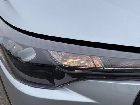 Used 2026 Toyota Corolla Cross LE FWD image 11