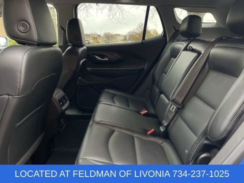 Used 2024 GMC Terrain SLT image 23