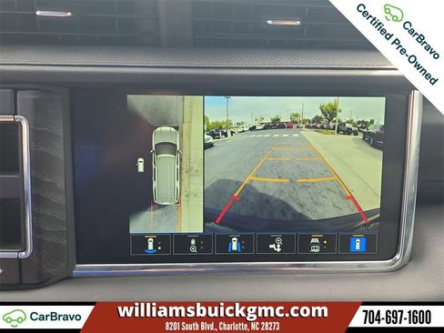 Used 2022 GMC Yukon XL Denali image 16