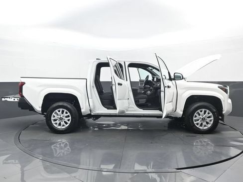 Used 2026 Toyota Tacoma SR RWD image 30