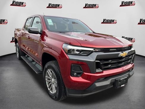 Used 2024 Chevrolet Colorado LT w/ LT Convenience Package III AWD/4WD image 6