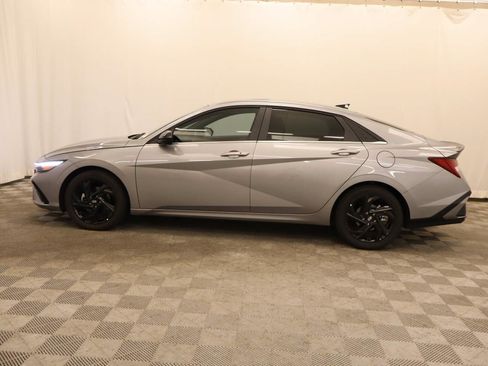 Used 2026 Hyundai Elantra SEL Sport Premium w/ Cargo Package FWD image 2