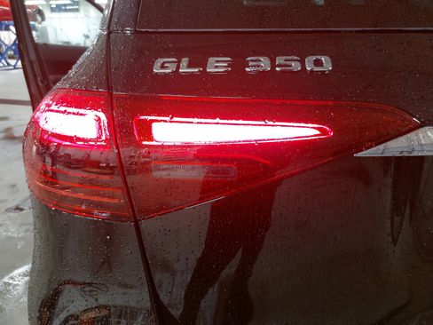 Used 2024 Mercedes-Benz GLE 350 4MATIC image 37