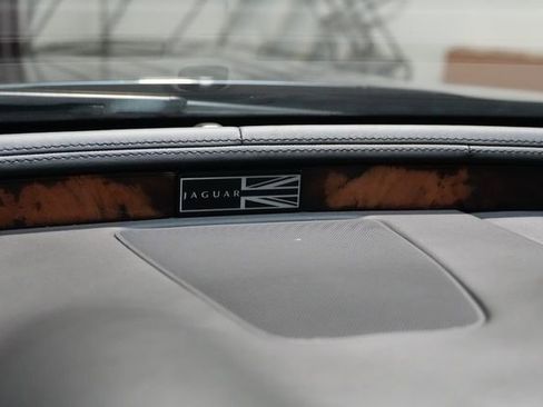 Used 2013 Jaguar XJ Supercharged image 18