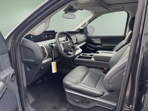 New 2026 Ford Expedition Active AWD/4WD image 24