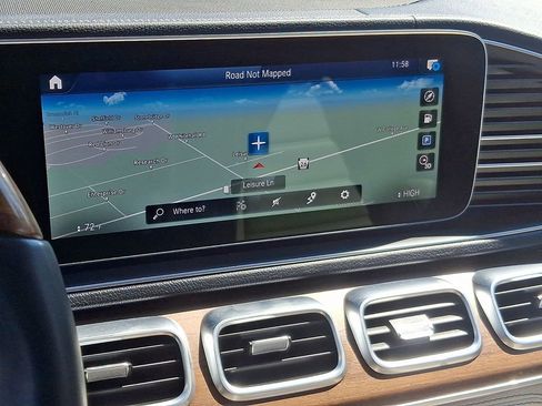 Used 2023 Mercedes-Benz GLS 450 4MATIC image 3