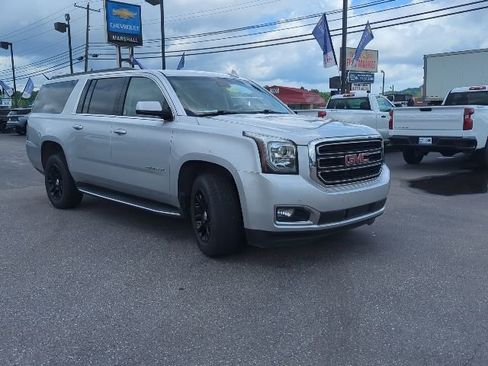 Used 2019 GMC Yukon XL SLT w/ Open Road Package AWD/4WD image 5
