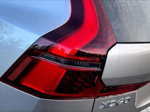 New 2026 Volvo XC60 T8 Ultra w/ Protection Package Premier AWD/4WD image 5
