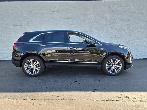 Certified 2023 Cadillac XT5 Premium Luxury AWD/4WD image 5
