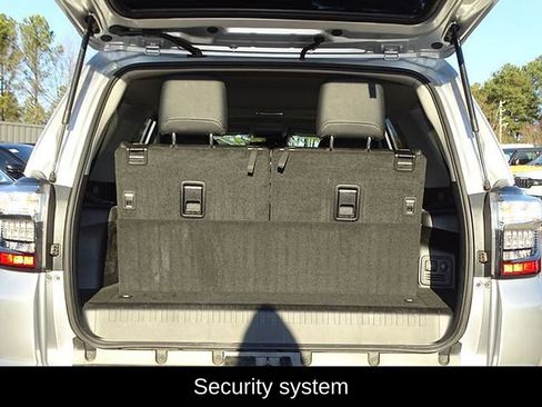 Used 2022 Toyota 4Runner SR5 Premium image 15