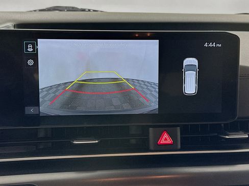 Used 2025 Kia Carnival FWD image 23
