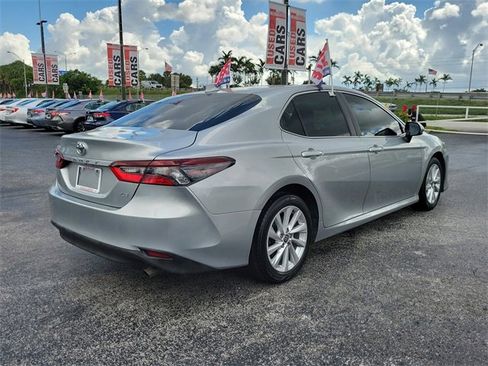 Used 2021 Toyota Camry LE image 6