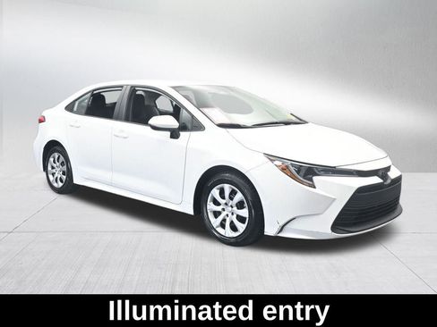 Used 2024 Toyota Corolla LE image 9