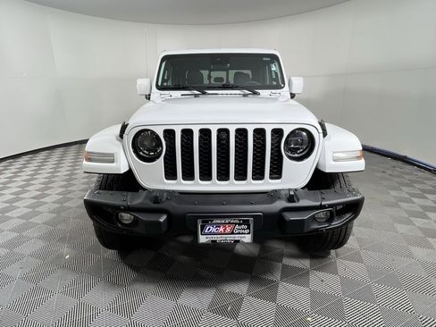 Used 2023 Jeep Gladiator Overland image 9