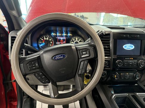 Used 2017 Ford F150 XLT w/ Equipment Group 302A Luxury image 32