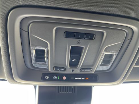 Used 2025 Chevrolet Silverado 2500 LT w/ Texas Edition image 32