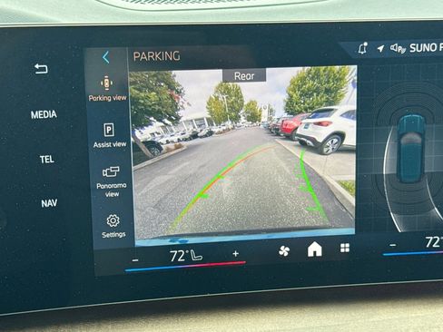 Used 2025 BMW X1 xDrive28i w/ Convenience Package image 23