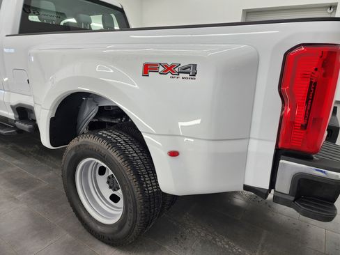 Used 2025 Ford F350 XL image 30