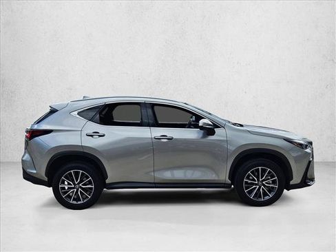Used 2024 Lexus NX 250 FWD w/ Towing Package (2000 Lbs) image 4