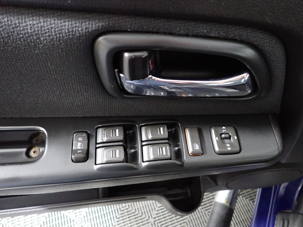 Used 2010 GMC Canyon SLE AWD/4WD image 18