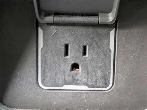 Used 2021 GMC Yukon AT4 w/ AT4 Premium Plus Package image 16