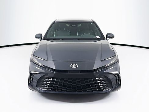 Used 2026 Toyota Camry SE FWD image 2